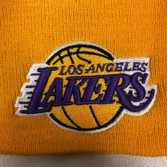 Vintage New Era Los Angeles Lakers Logo Embroidered NBA Beanie Knit Hat LA Cap - Picture 2 of 11